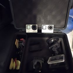 2 Go Pro Hero 4s With Accesories
