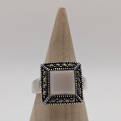 Vintage Light Pink Conch Sell Marcasite Sterling Silver .925 Ring Size 7 3/4