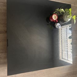 High-Gloss Black Coffee Table