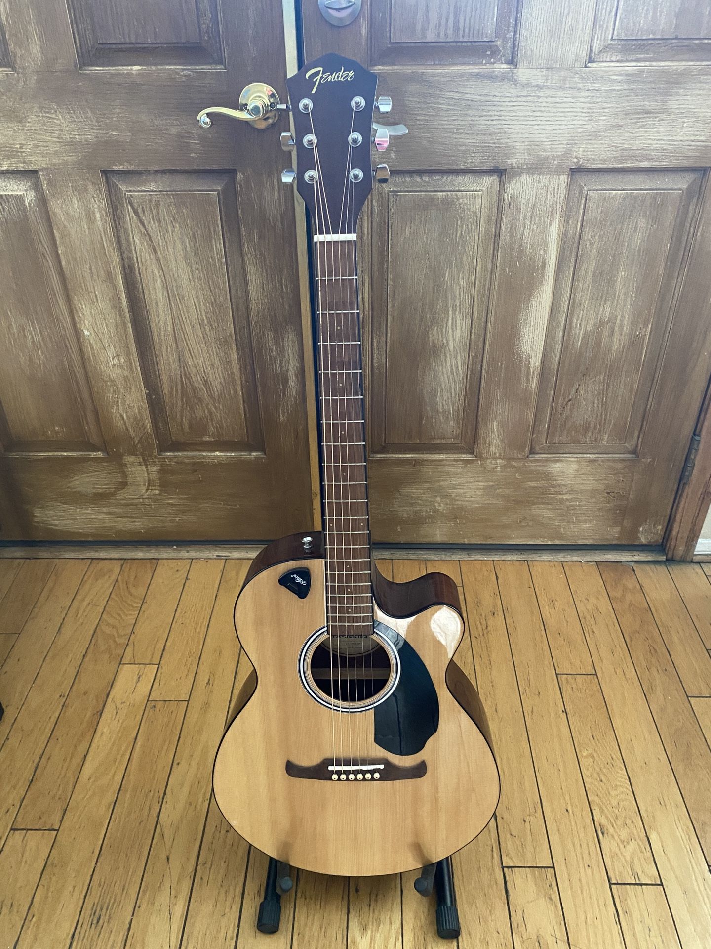 Fender FA-135CE Nat Electro-Acoustic Guitar
