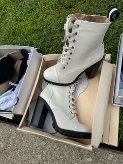 New Boots Size 9