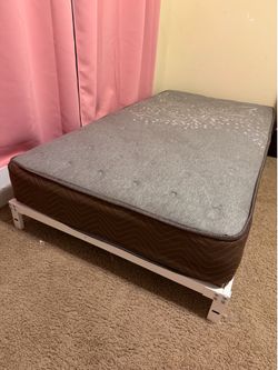 Bed frame/ mattress