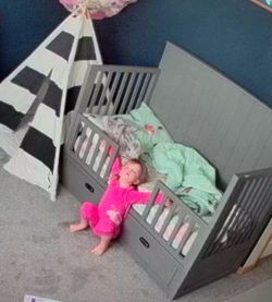 RH Crib with Toddler Conversion Kit
