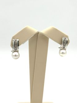 14K WHITE GOLD 5.91 GRAMS CLEAR STONE WHITE ROUND ACCENT EARRINGS USED