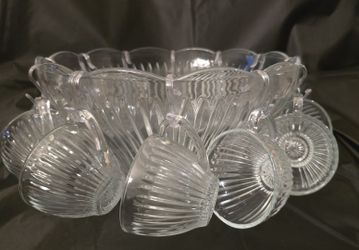 Vintage Ribbed Glass Punch Bowl Set 12 Cups