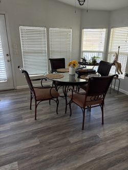 Round Glass Top Dining Table with 4 Chairs