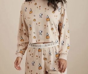 American Eagle Peanuts pj Set