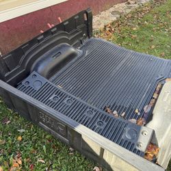 Dodge  Ram 1500 Bed Cover 2012