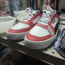 Puma Sneakers size 13 New  25 dollars Firm