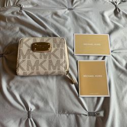 Michael kors wallet