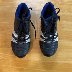 Umbro Child Soccer Cleats Size 2