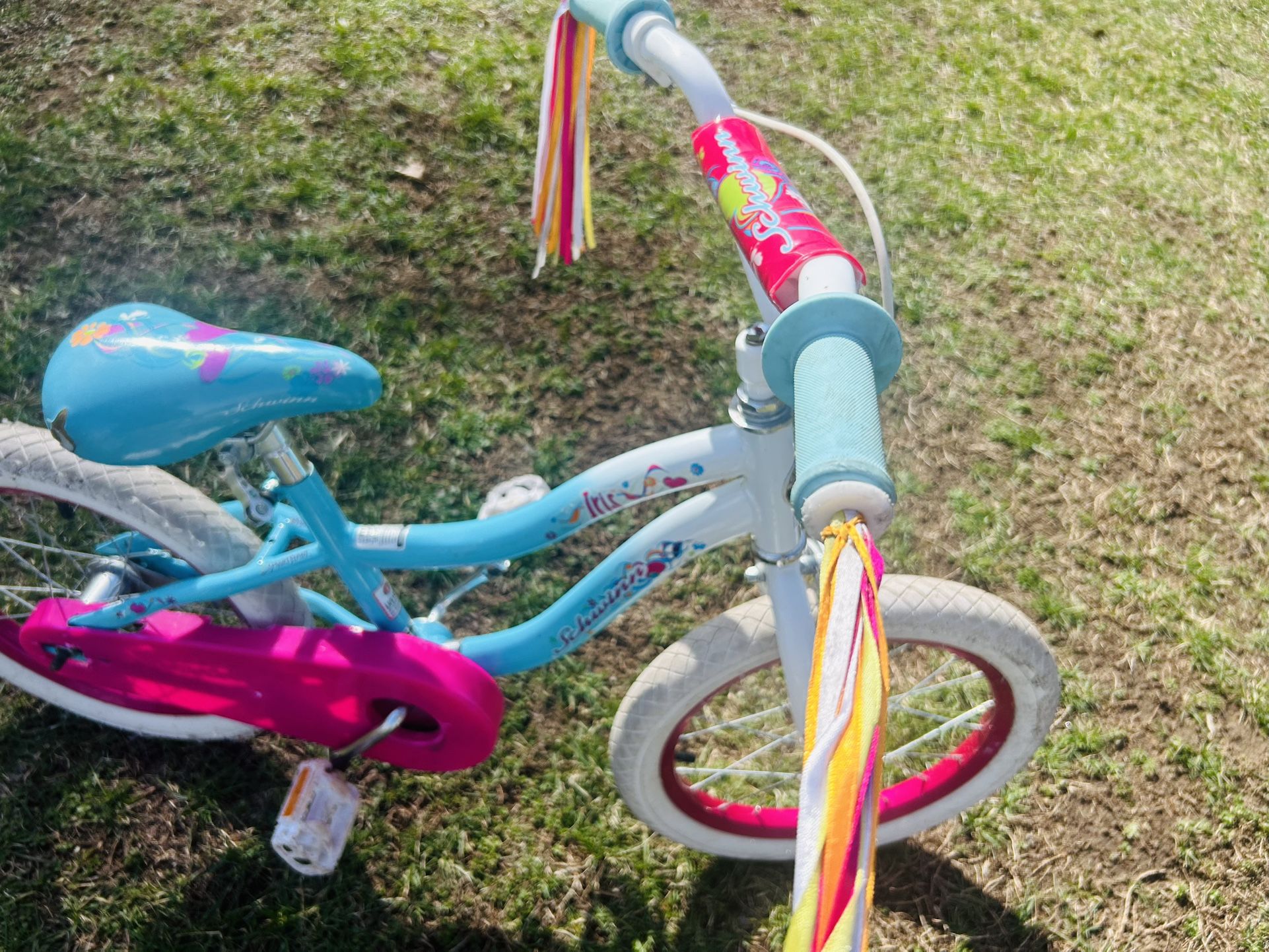 Schwinn Girls Bike 16 Inches Good Brakes And Tires