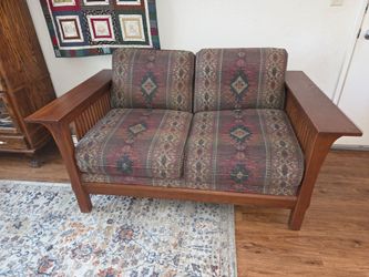 Bassett Love seat