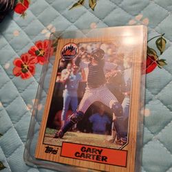 Gary Carter 1987 Topps Error Darker Woodgrain Baseball Card 