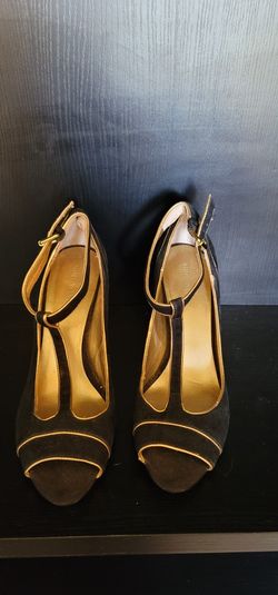Black & Gold Peep Toe Heels