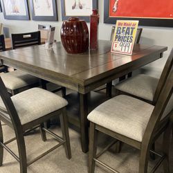 Lazy Susan Table + 4chair & 1 Bench ❤️❤️ Easy Financing Available ✅✅