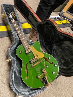 Epiphone Emperor Swingster Hollow Body Guitar in Forest Green Metallic + Epiphone Hardshell Case