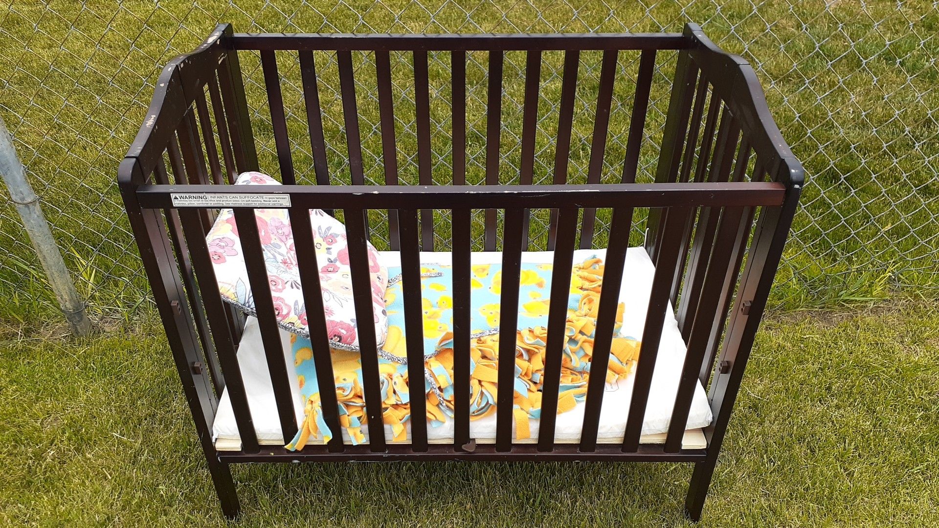 Baby's crib 4 x two feet