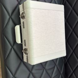 White Crosley Record Player
