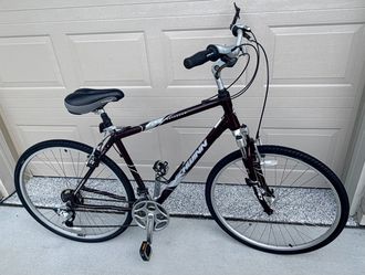 Schwinn Voyageur GS  21 Speed Hybrid Bike –  (Tall for  5’-10” to 6’-3” riders)