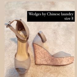 Women’s Wedges / Heel Size 8