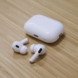Airpods Pro Gen 2 (everything included)
