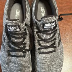 Mens New Adidas Cloud foam Lightweight Shoes Size 10