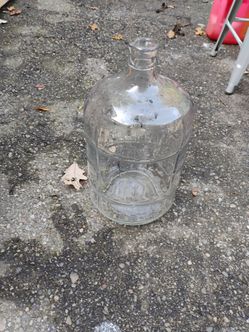 5 gallon glass water bottle