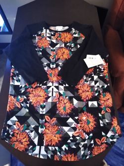 New Lularoe T-shirt