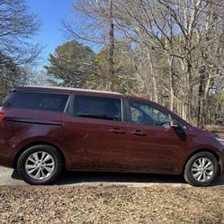2017 Kia Sedona LX Minivan 4D