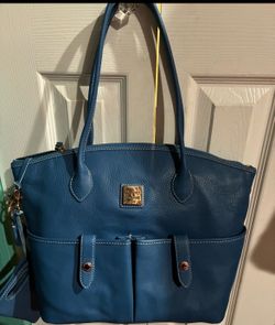 Dooney and Bourne NEW HANDBAG