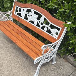 Bench cast iron (heavy )and wood (kids) 37.5”