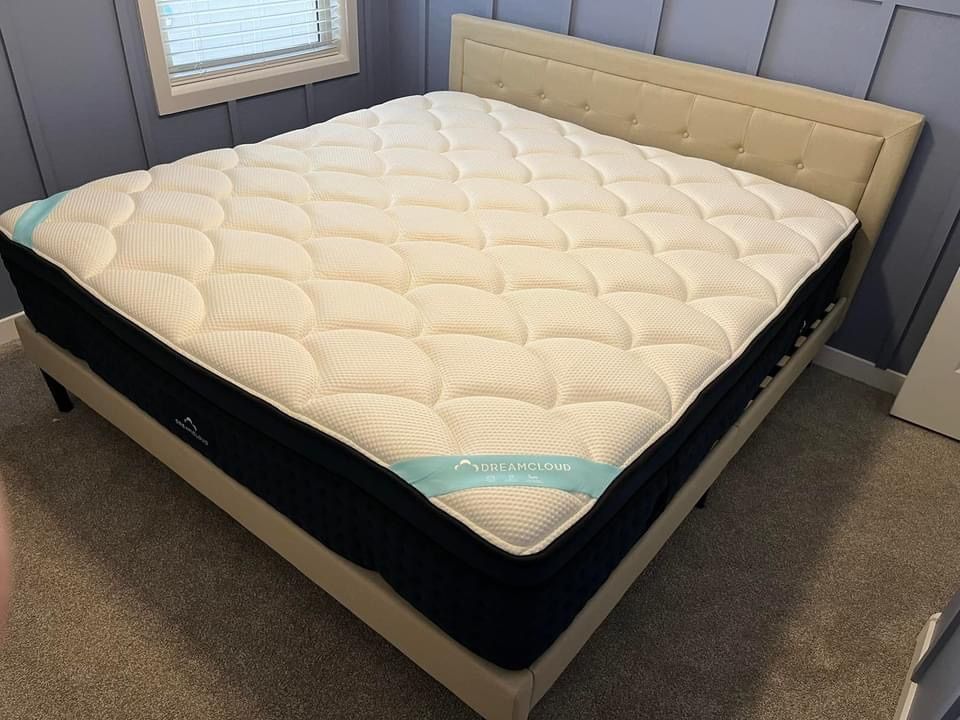 DreamCloud premier king mattress