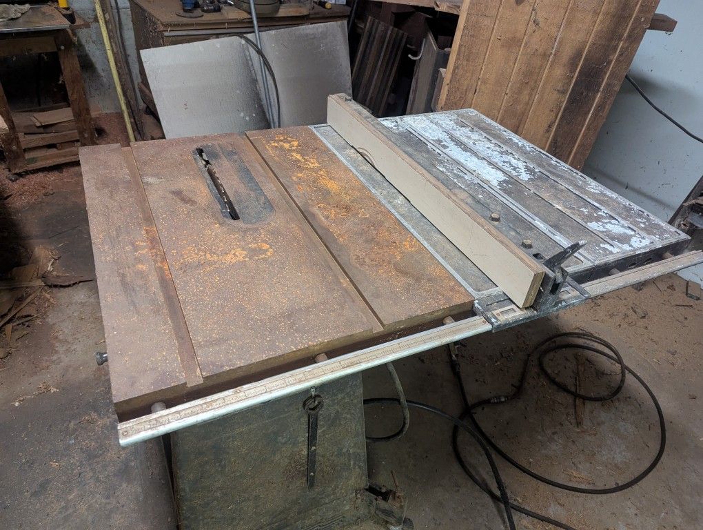 Vintage Craftsman 10" Table Saw With Stand And Casters