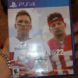 Madden 22 Football Video Game For PlayStation 4 System In Perfect Condition 