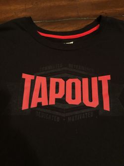 Men’s Tap Out T shirt. Medium