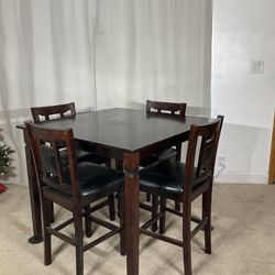 High Dining Table With 4 Chairs / Mesa Comedor Alto Y 4 Sillas 