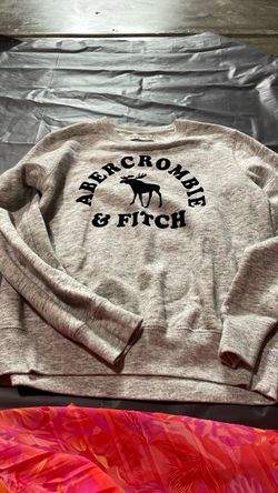 Abercrombie & Fitch Gray Crewneck Sweatshirt