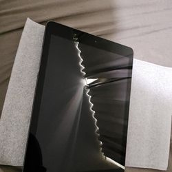Apple iPad Air 9.7" (1st Gen)