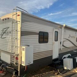 2015 Crossroads Zinger 390-BH