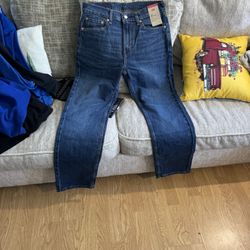 New Levi 505 Regular Strech Fit 25.00