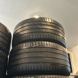 Pair Of Pirelli P Zero Runflats 315/35R20 Tires