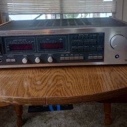 Realistic STA -2500 Digital Synthesized Receiver WORKS 