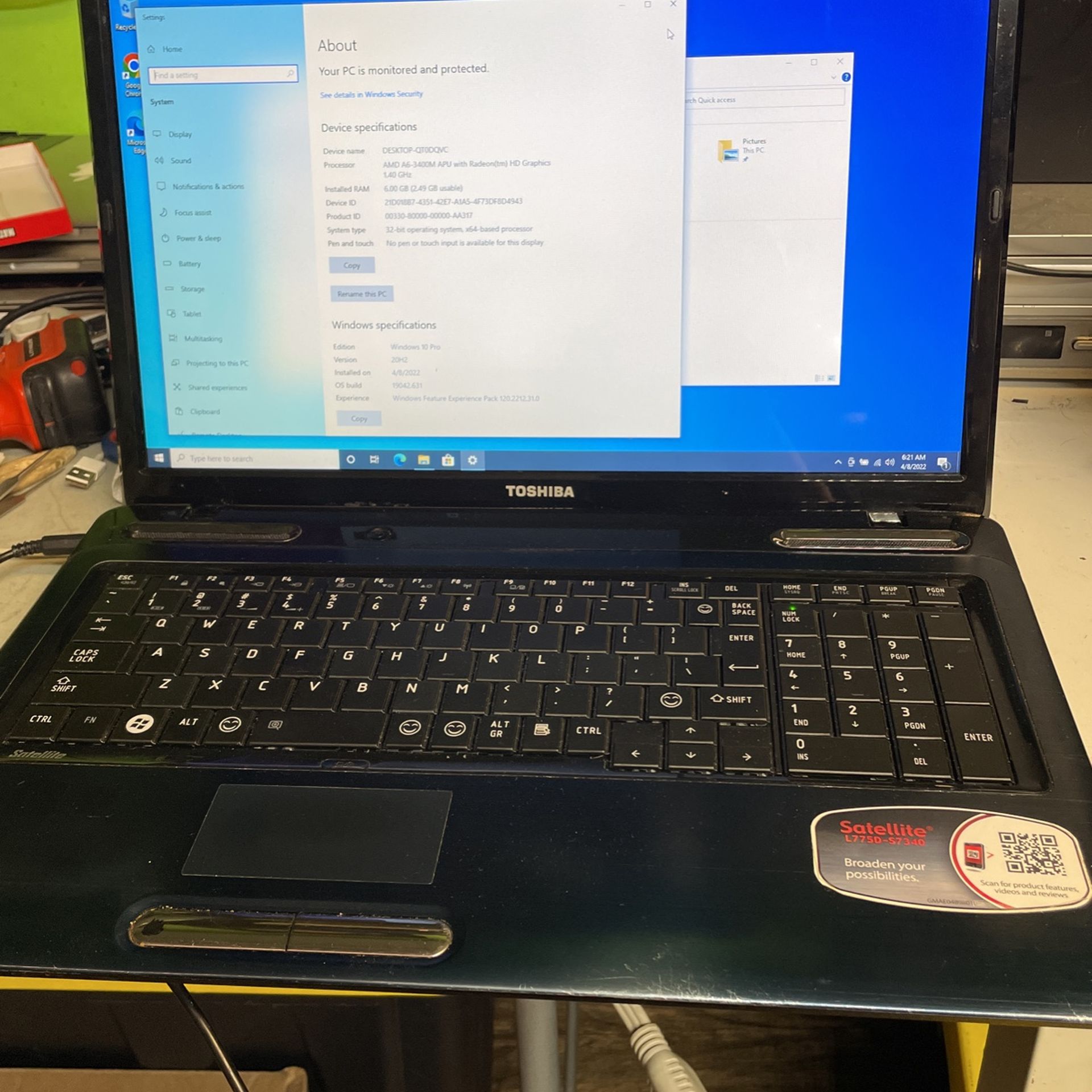 Toshiba Laptop 17 Inches -windows 10