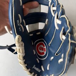 Kids 9.5” Chicago Cubs Baseball Glove
