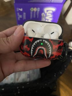 Apple AirPods Pro with BAPE Shark Camo Case