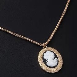 BLACK CAMEO NECKLACE