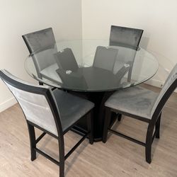 Kitchen Chairs And Glass Table 