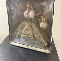 Barbie Doll Celebration 2000, H14”,W12”, Deep4”, 1.2lbs. #28269.