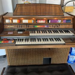Broadway keyboard